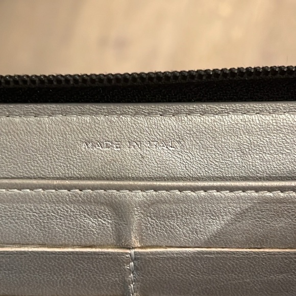 🖤 CHANEL Camillia Zippy Leather Long wallet Black Authentic - Picture 12 of 17